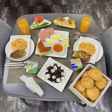 יירבאן Mashtots Hotel מראה חיצוני תמונה