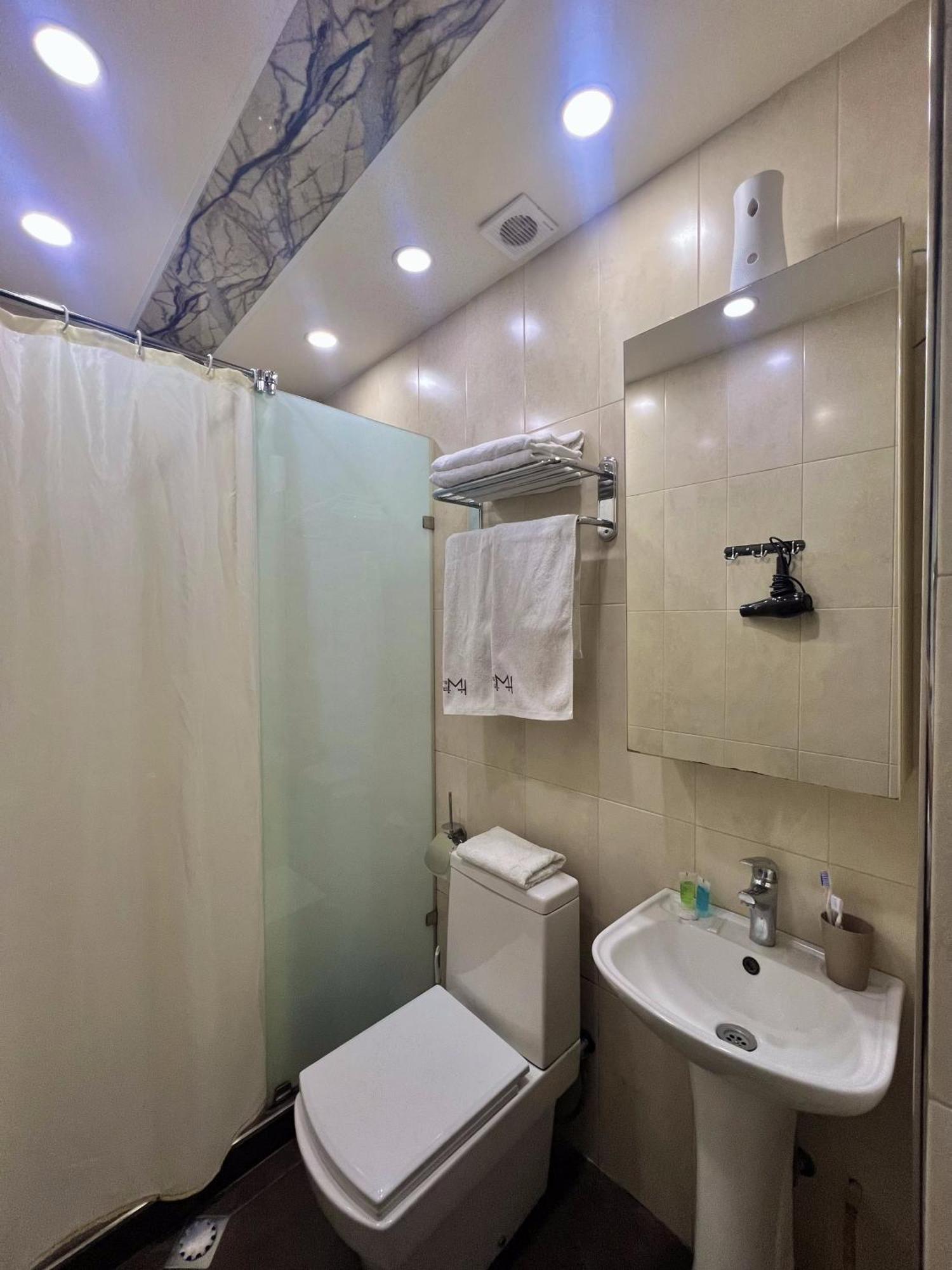 יירבאן Mashtots Hotel מראה חיצוני תמונה