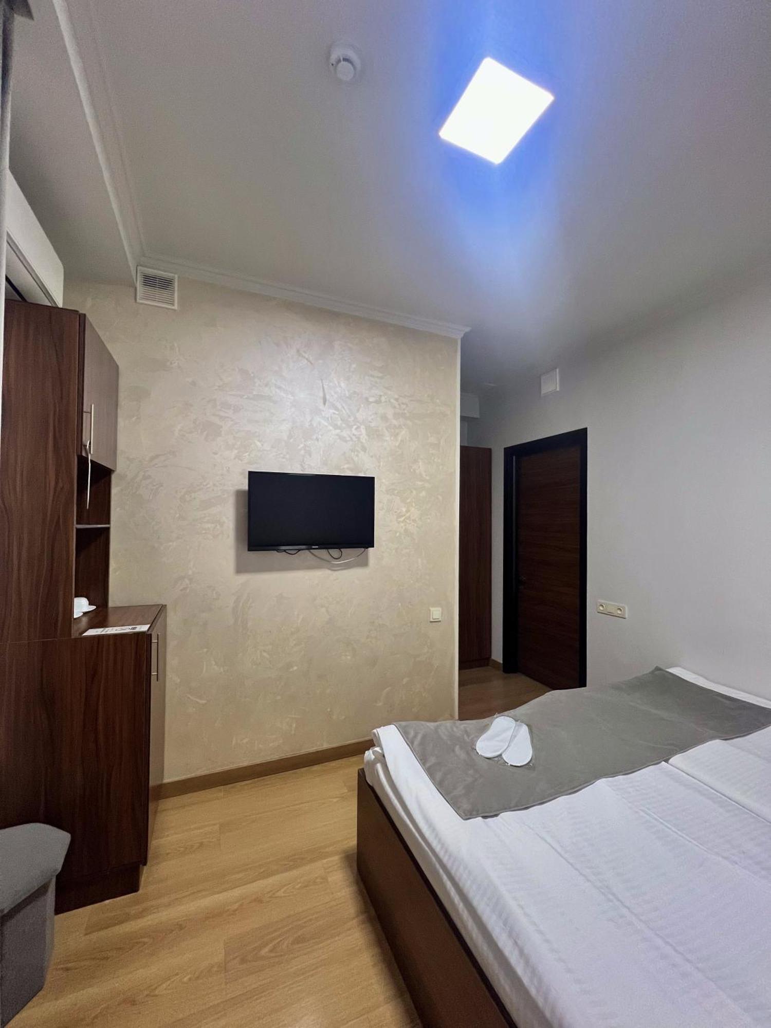יירבאן Mashtots Hotel מראה חיצוני תמונה