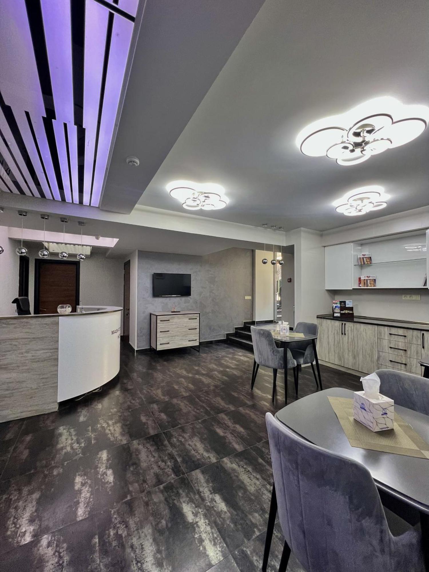 יירבאן Mashtots Hotel מראה חיצוני תמונה