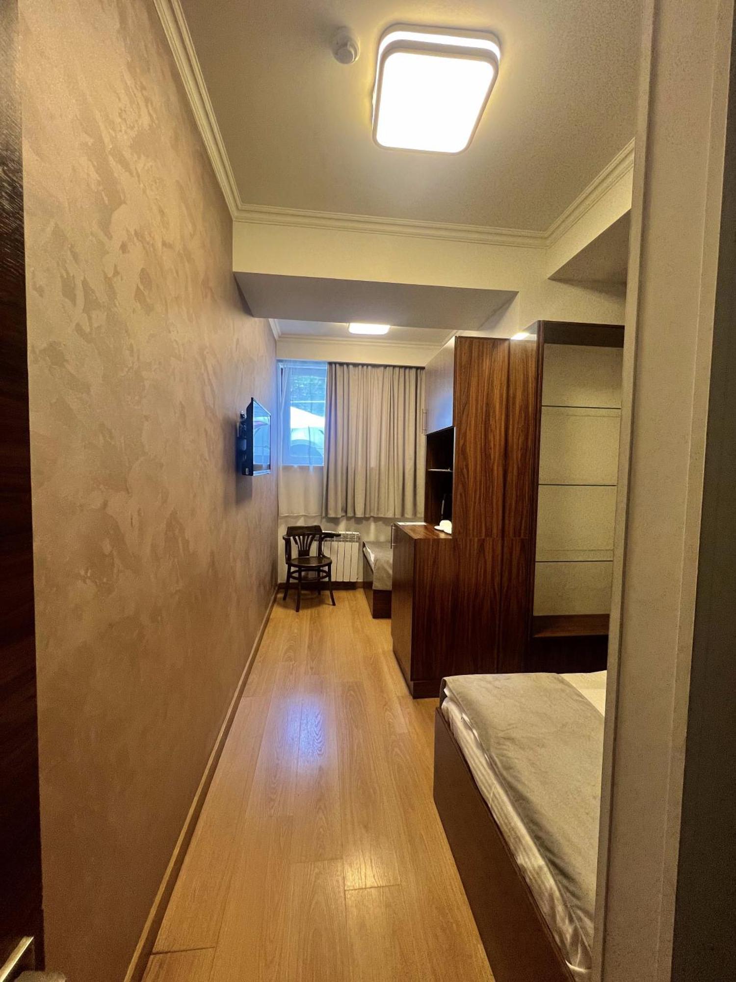 יירבאן Mashtots Hotel מראה חיצוני תמונה
