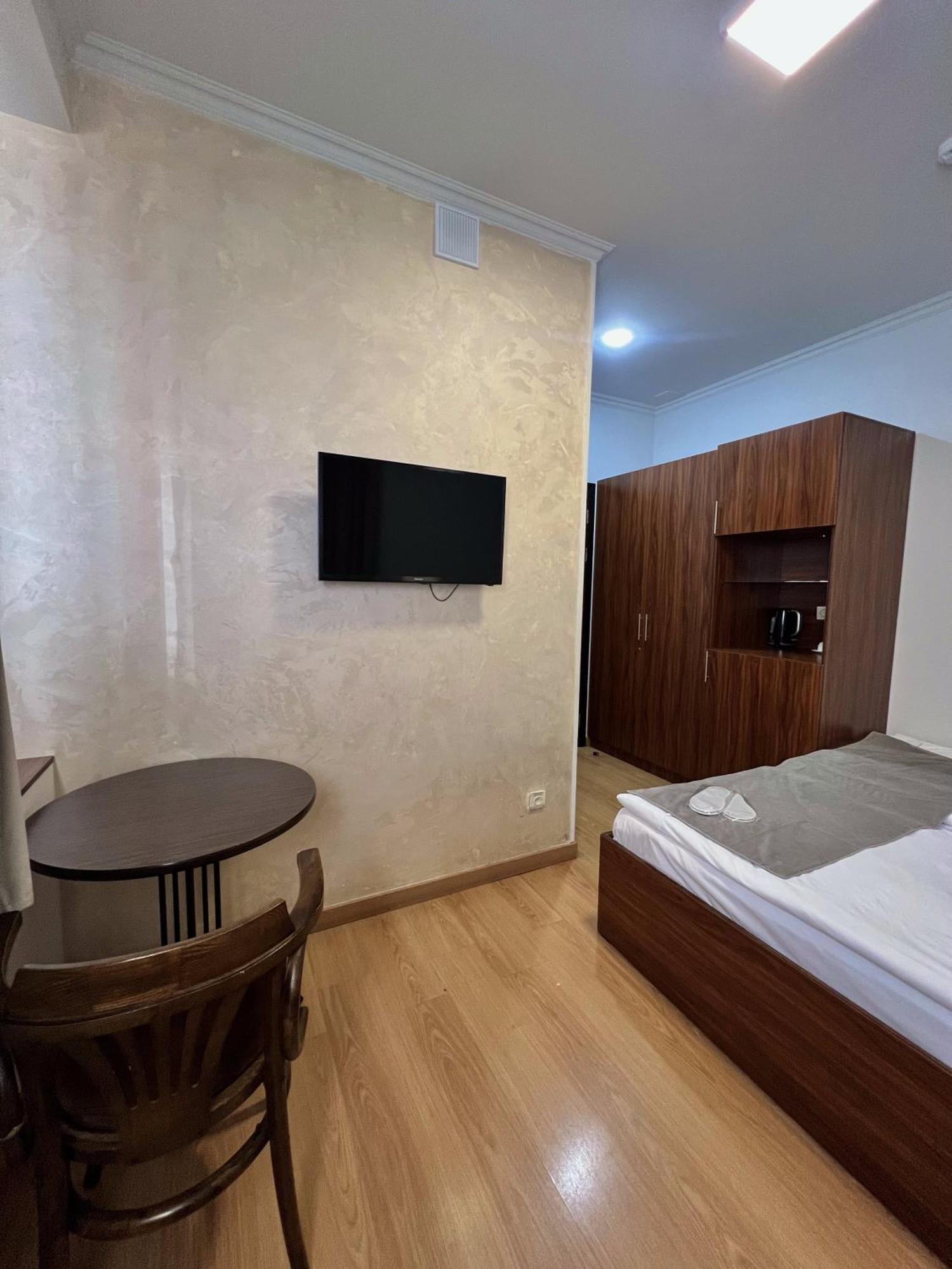 יירבאן Mashtots Hotel מראה חיצוני תמונה