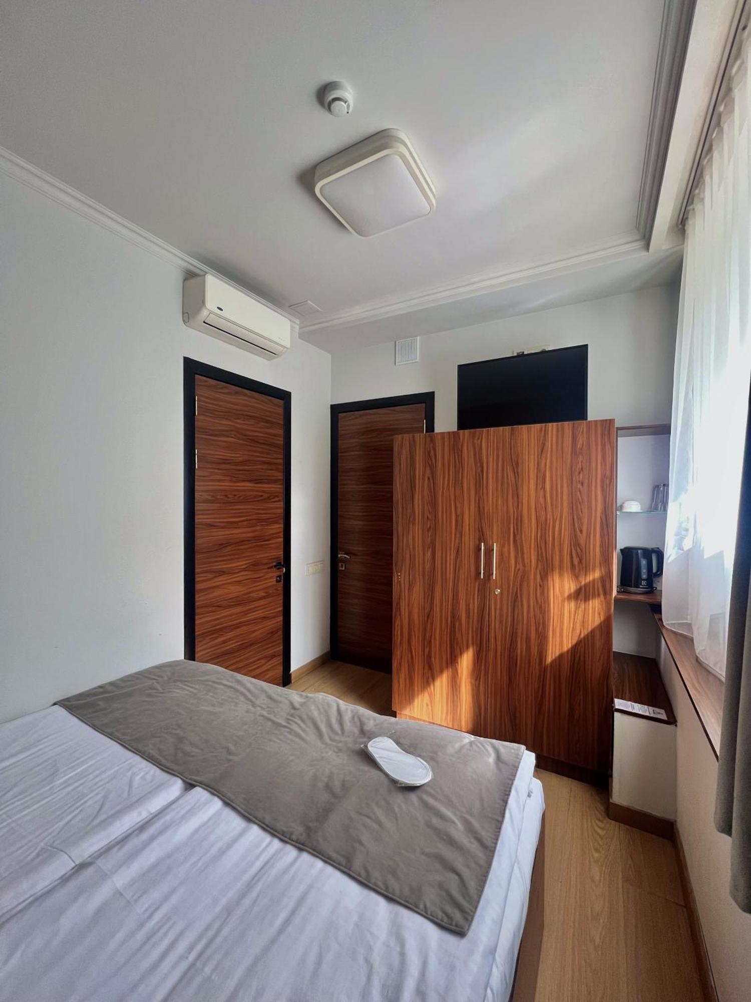 יירבאן Mashtots Hotel מראה חיצוני תמונה