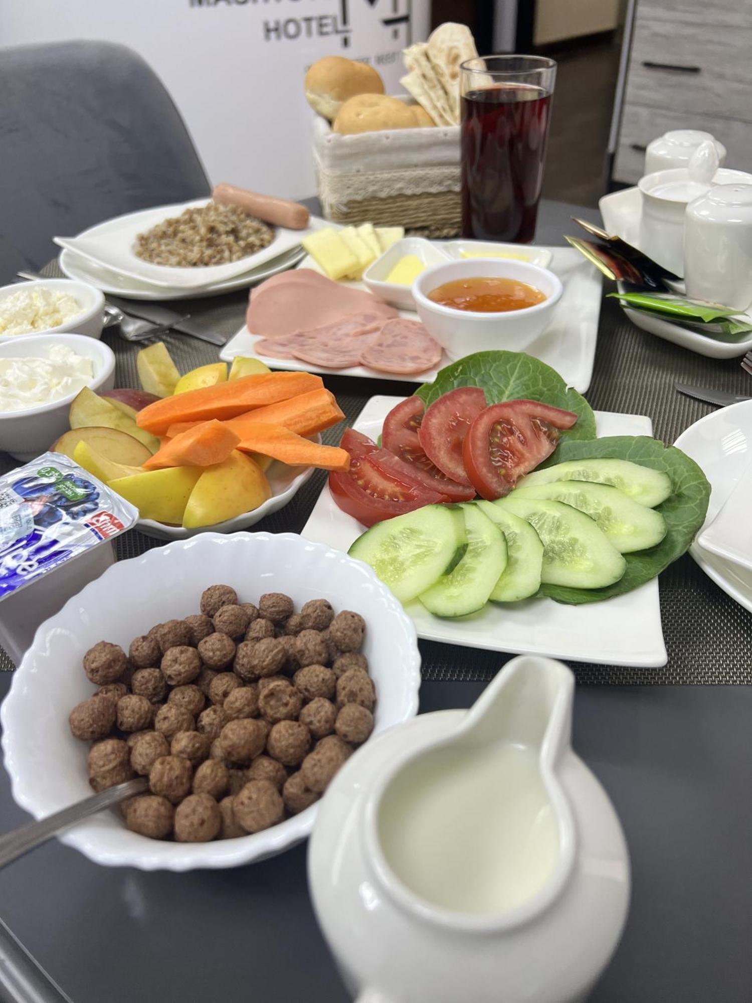 יירבאן Mashtots Hotel מראה חיצוני תמונה
